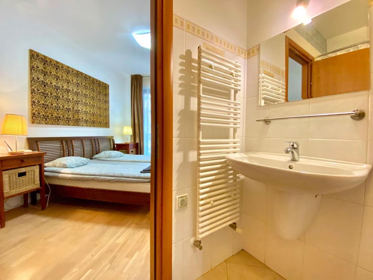 Downtown Vibe-Kiraly I Apts W Private Balcony Budapest Exterior photo