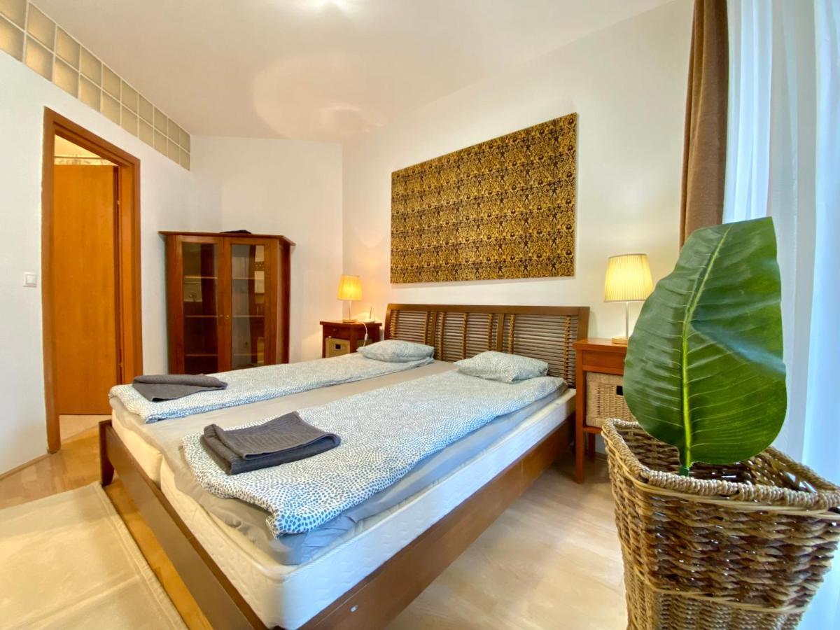 Downtown Vibe-Kiraly I Apts W Private Balcony Budapest Exterior photo